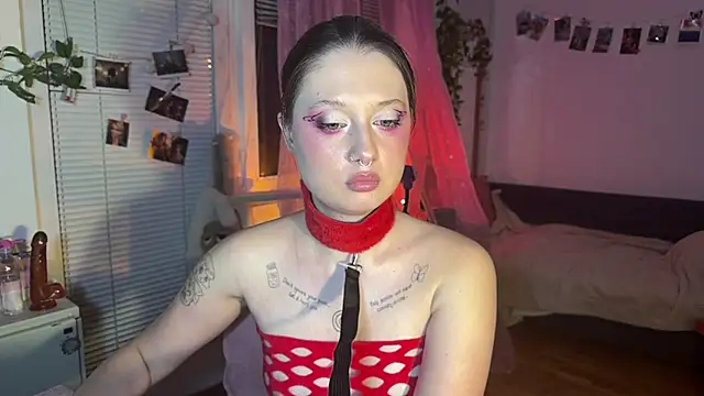 Jenny darling love online show from May 6, 2026, 6:13 pm
