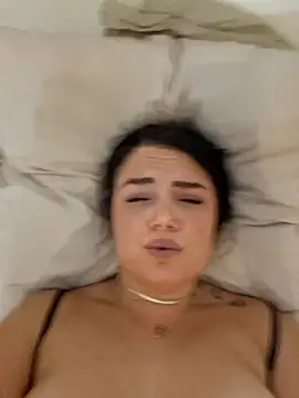 Snapshot of Xladycharme chatting on October 28, 2025, 5:26 pm Xladycharme online show from October 28, 2025, 5:26 pm