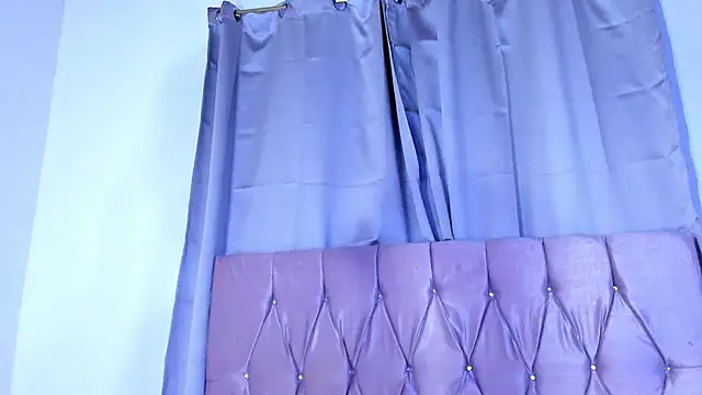 Snapshot of Ashley_piinkk_ chatting on February 2, 2025, 4:59 am Ashley piinkk online show from February 2, 2025, 4:59 am