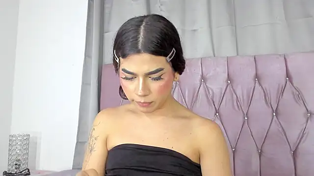 Snapshot of Ashley_piinkk_ chatting on February 20, 2025, 7:23 am Ashley piinkk online show from February 20, 2025, 7:23 am