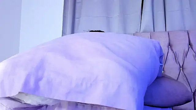 Snapshot of Ashley_piinkk_ chatting on February 25, 2025, 7:20 am Ashley piinkk online show from February 25, 2025, 7:20 am