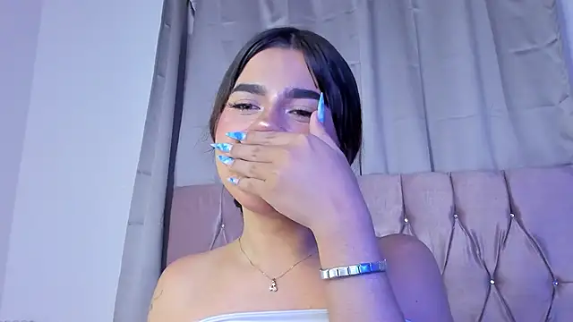 Snapshot of Ashley_piinkk_ chatting on February 26, 2025, 10:15 am Ashley piinkk online show from February 26, 2025, 10:15 am