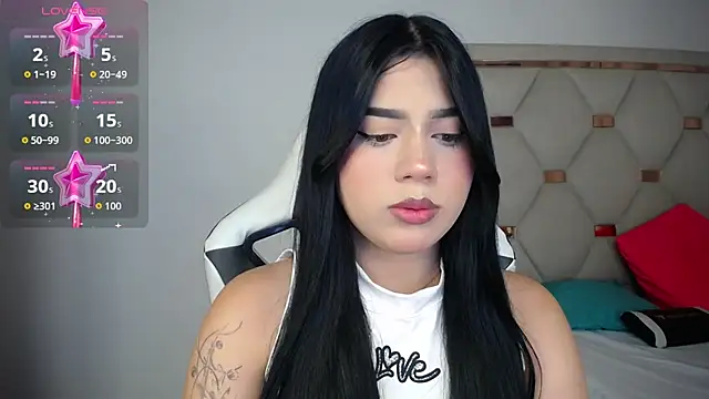Ashley piinkk  online show from June 16, 2026, 3:53 am
