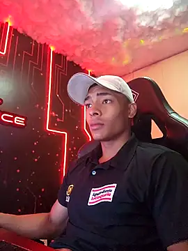 Jhonyblack 1 online show from December 18, 2025, 4:13 pm