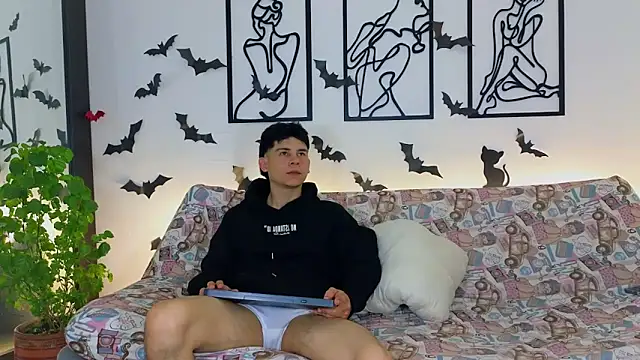 Nicole and deam13 online show from October 7, 2025, 1:47 am