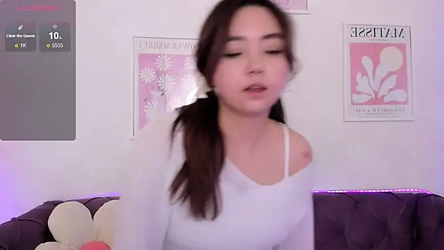 Snapshot of Fluffy_Rose chatting on February 5, 2025, 4:48 am Fluffy Rose online show from February 5, 2025, 4:48 am