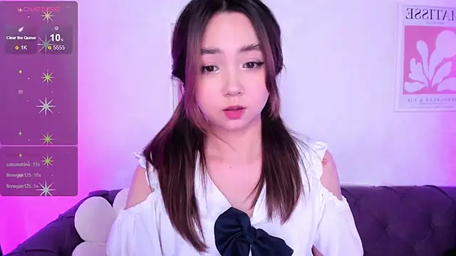 Snapshot of Fluffy_Rose chatting on March 21, 2025, 11:22 am Fluffy Rose online show from March 21, 2025, 11:22 am