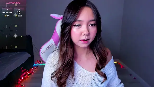 Snapshot of Fluffy_Rose chatting on November 7, 2025, 2:39 pm Fluffy Rose online show from November 7, 2025, 2:39 pm