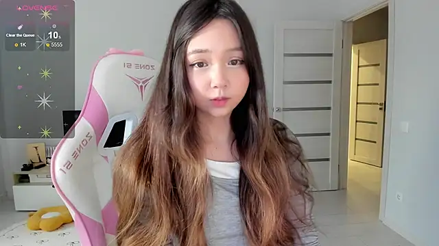 Fluffy Rose online show from June 12, 2026, 12:42 am