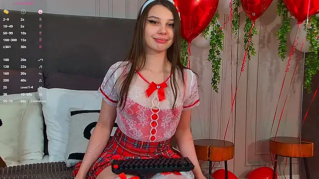 ReginaRobinson online show from February 19, 2025, 5:38 am