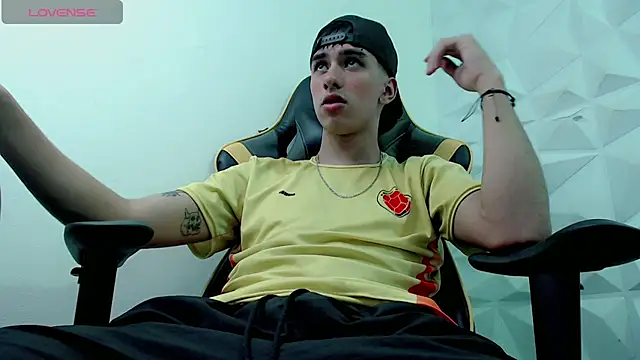 Jake tripp online show from December 22, 2024, 9:33 am