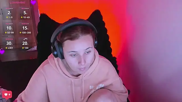 bonnie moon  online show from February 25, 2026, 6:17 pm