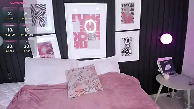 Snapshot of Kayla_stern_ chatting on November 20, 2025, 7:35 pm Kayla stern online show from November 20, 2025, 7:35 pm