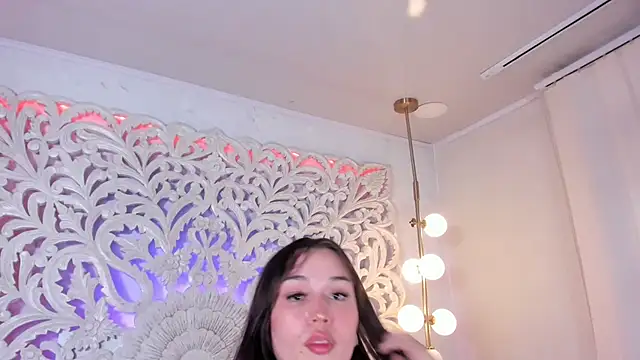 Snapshot of Kayla_stern_ chatting on December 19, 2025, 7:43 pm Kayla stern online show from December 19, 2025, 7:43 pm