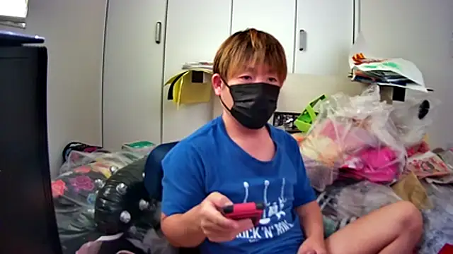 Osikokusama online show from October 15, 2025, 2:01 am