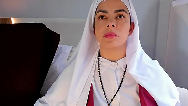 ClaraMariaMon online show from July 1, 2026, 3:45 pm