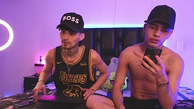 Snapshot of Brutal_Sex_Fucking chatting on October 26, 2025, 1:33 am Brutal Sex Fucking online show from October 26, 2025, 1:33 am