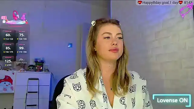 Snapshot of SuchCute chatting on September 14, 2025, 2:11 am SuchCute online show from September 14, 2025, 2:11 am