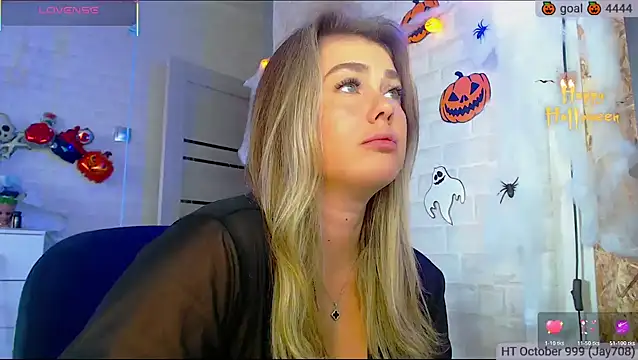 Snapshot of SuchCute chatting on October 19, 2025, 4:13 am SuchCute online show from October 19, 2025, 4:13 am