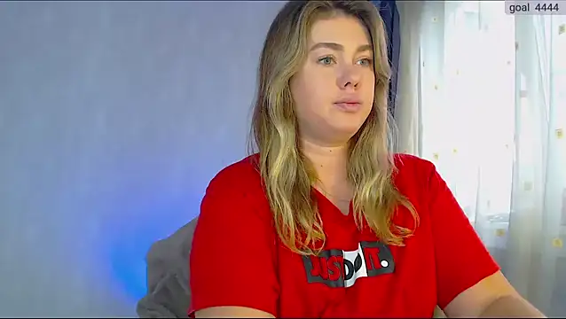 Snapshot of SuchCute chatting on November 3, 2025, 3:08 am SuchCute online show from November 3, 2025, 3:08 am