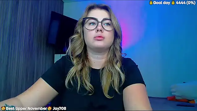 Snapshot of SuchCute chatting on November 23, 2025, 3:06 am SuchCute online show from November 23, 2025, 3:06 am