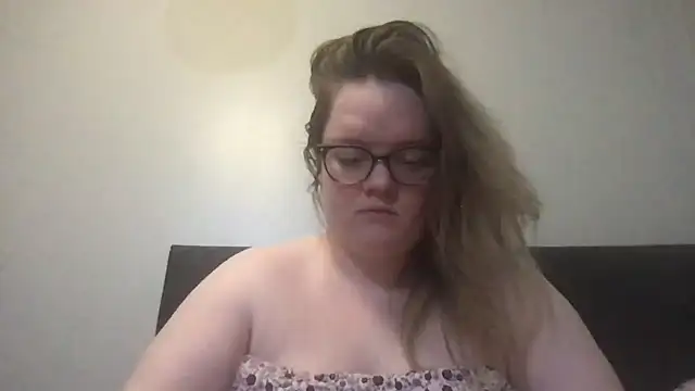 honeyyy24 online show from January 11, 2026, 7:08 pm