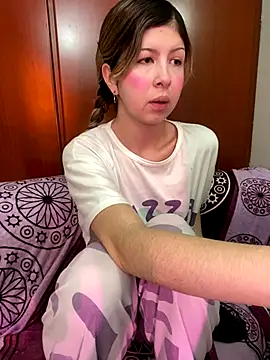 Snapshot of KittieCatty chatting on October 23, 2025, 2:05 pm KittieCatty online show from October 23, 2025, 2:05 pm