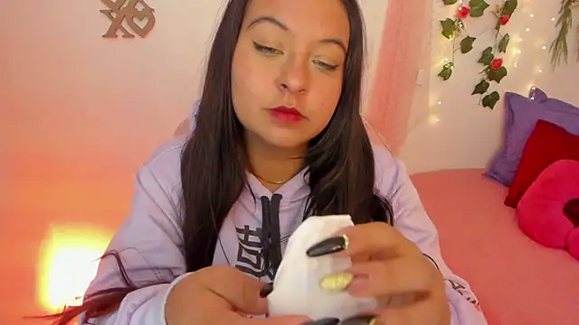 Sweet Chloe06 online show from February 11, 2025, 10:50 pm