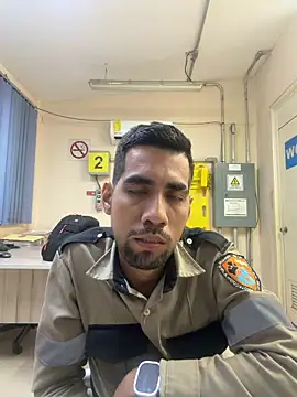 EnriquePersian197 online show from November 26, 2025, 5:41 am