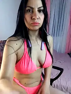saralunabella online show from February 23, 2025, 8:55 pm