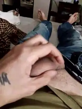 Snapshot of AndreiDts92 chatting on October 26, 2025, 9:10 pm AndreiDts92 online show from October 26, 2025, 9:10 pm