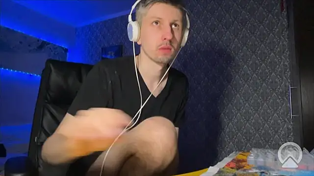 Aki-Laky online show from March 12, 2026, 7:09 pm