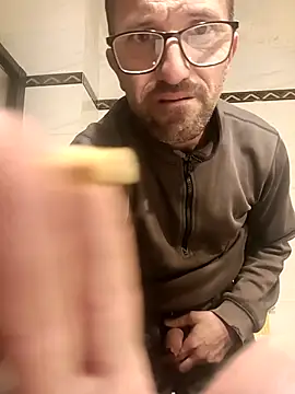 Porco81cazzo online show from December 3, 2025, 3:32 pm