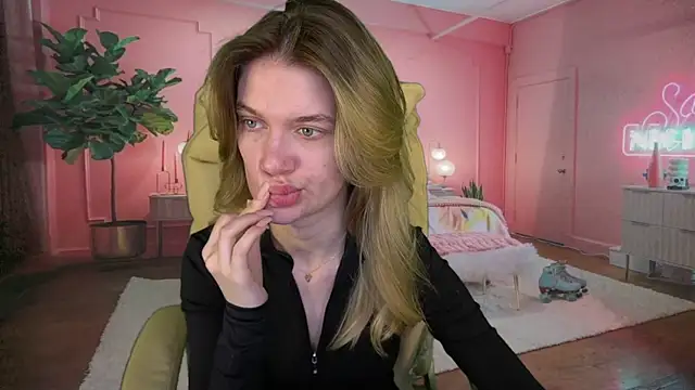 Snapshot of AnacondaOn chatting on March 12, 2025, 7:35 am AnacondaOn online show from March 12, 2025, 7:35 am