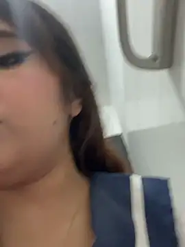 melyescobar online show from June 25, 2026, 3:39 am