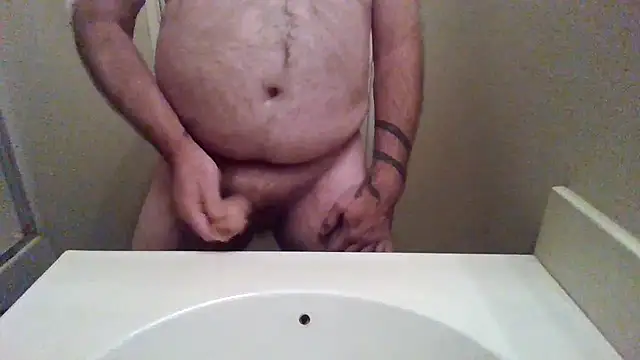 WatchinU82 online show from December 2, 2025, 4:40 am