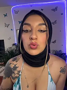 Lia-mitch online show from July 7, 2026, 6:34 pm