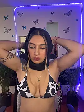 Lia-mitch online show from July 14, 2026, 6:57 pm