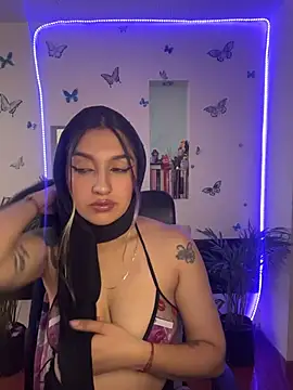 Lia-mitch online show from July 16, 2026, 6:58 pm