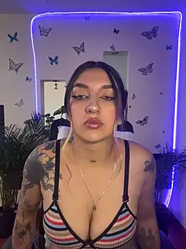 Lia-mitch online show from July 21, 2026, 6:54 pm