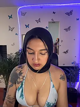 Lia-mitch online show from July 29, 2026, 7:01 pm