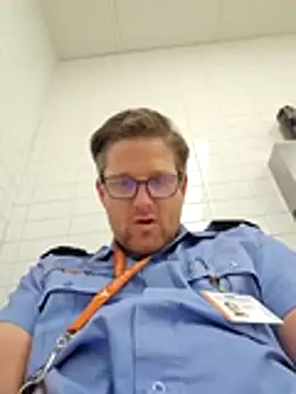 Snapshot of mneuert@xh chatting on February 18, 2026, 4:25 pm mneuertxh online show from February 18, 2026, 4:25 pm