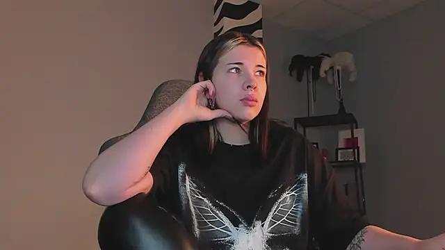 AliceSunday online show from November 29, 2025, 4:59 am