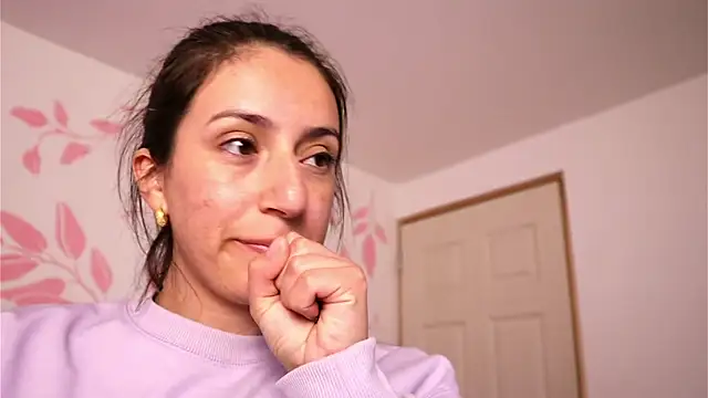 Sweet Sammy  online show from October 16, 2025, 9:43 am