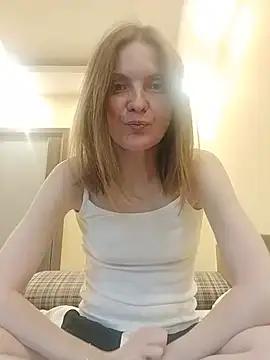 PamelaRisessss online show from June 6, 2026, 4:44 pm