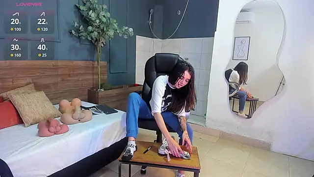 Snapshot of megan_morgan01 chatting on October 10, 2025, 12:04 pm megan morgan01 online show from October 10, 2025, 12:04 pm