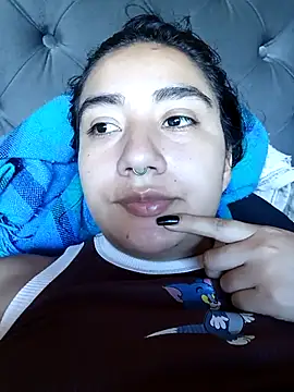 Hellen Alex online show from October 9, 2025, 1:09 pm