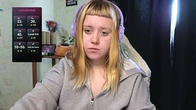 Snapshot of June_shy0 chatting on October 12, 2025, 7:07 am June shy0 online show from October 12, 2025, 7:07 am