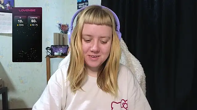 Snapshot of June_shy0 chatting on October 19, 2025, 6:58 am June shy0 online show from October 19, 2025, 6:58 am