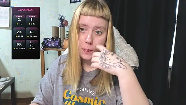 Snapshot of June_shy0 chatting on November 1, 2025, 9:22 am June shy0 online show from November 1, 2025, 9:22 am